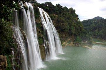 白蛇传奇:山河秘境与荒古武神的冒险之旅!